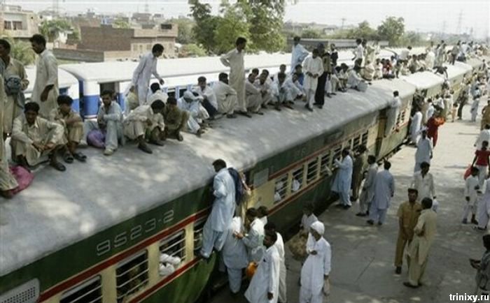 [pakistan_train_08.jpg]