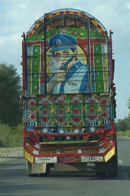 [truck_art_pakistan_22.jpg]