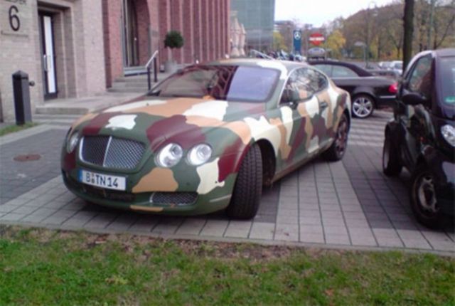 [supercars_camouflage_01.jpg]