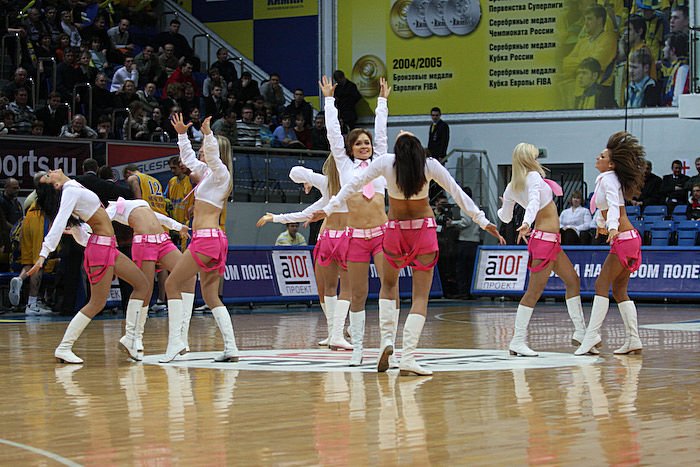 [russian_cheerleaders_23.jpg]