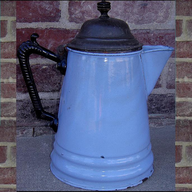 The FullService Bohemian Maw's old coffee pot