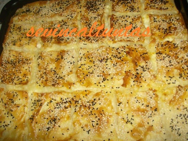 Elzemin Mutfağından Sodalı Tepsi BöreğiYalancı Su Böreği