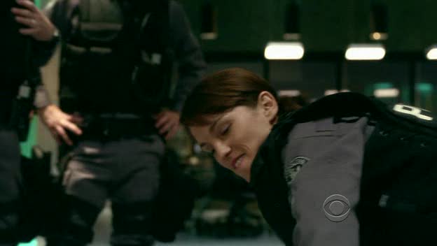 [Jules_Flashpoint+1x6+-+5.jpg]