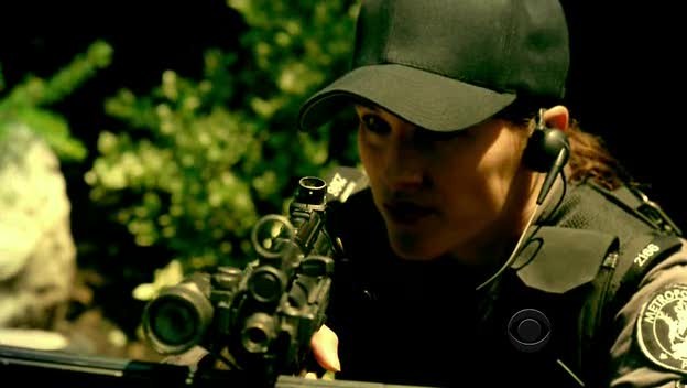 [Jules_Flashpoint+2x2+-+10.jpg]