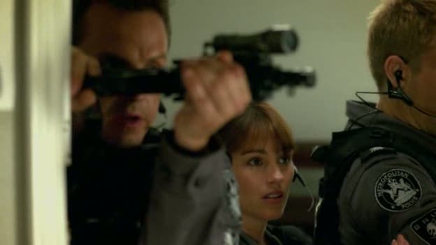 [Jules_Flashpoint+1x9+-+30.jpg]