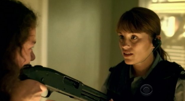 [Jules_Flashpoint+1x9+-+37.jpg]