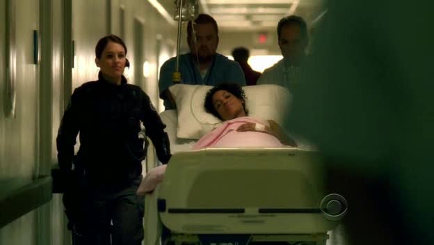 [Jules_Flashpoint+2x13+-+25.jpg]