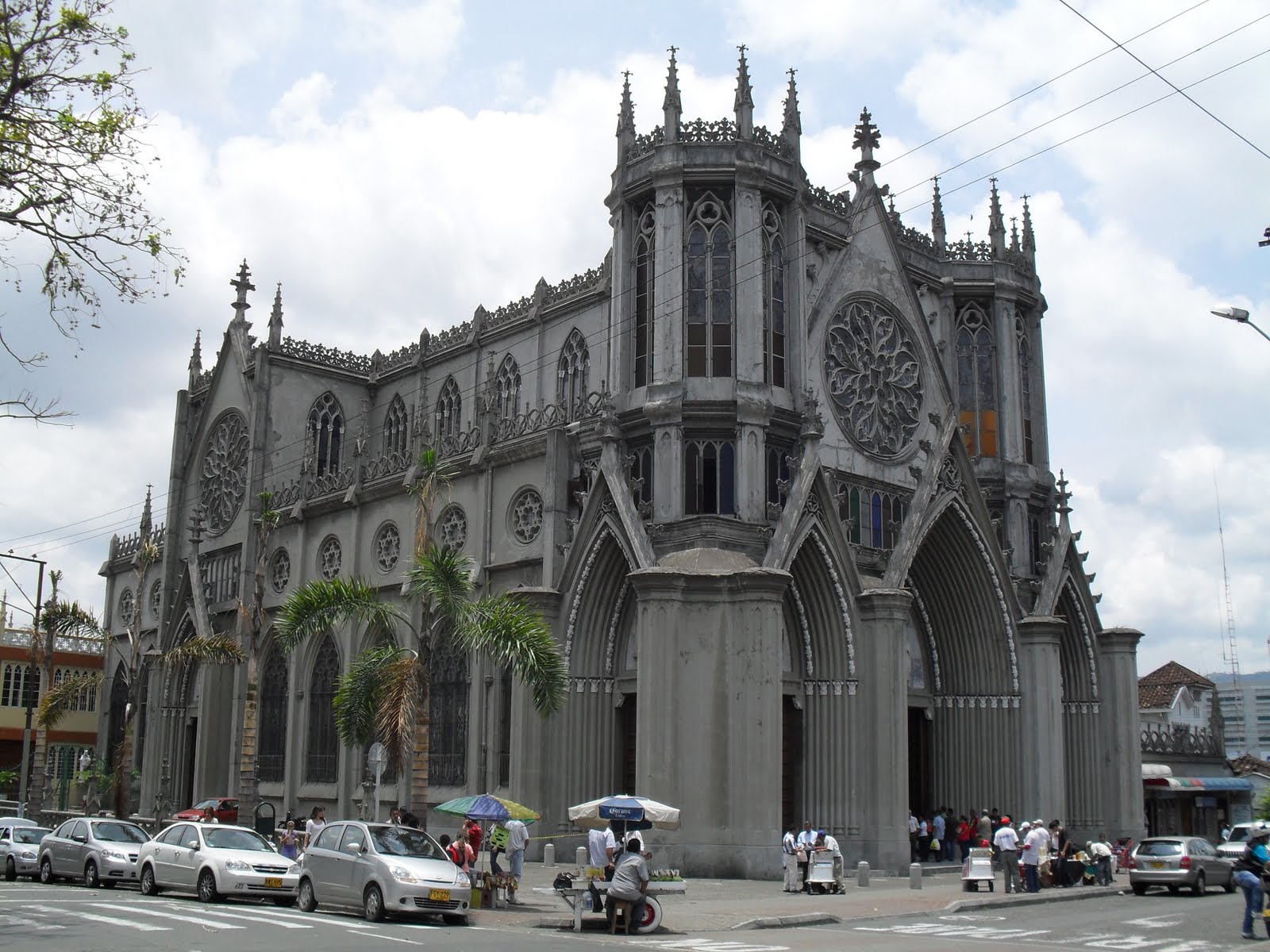 Turismo Religioso en Pereira: Iglesia San José ( Nuestra Señora del Carmen)