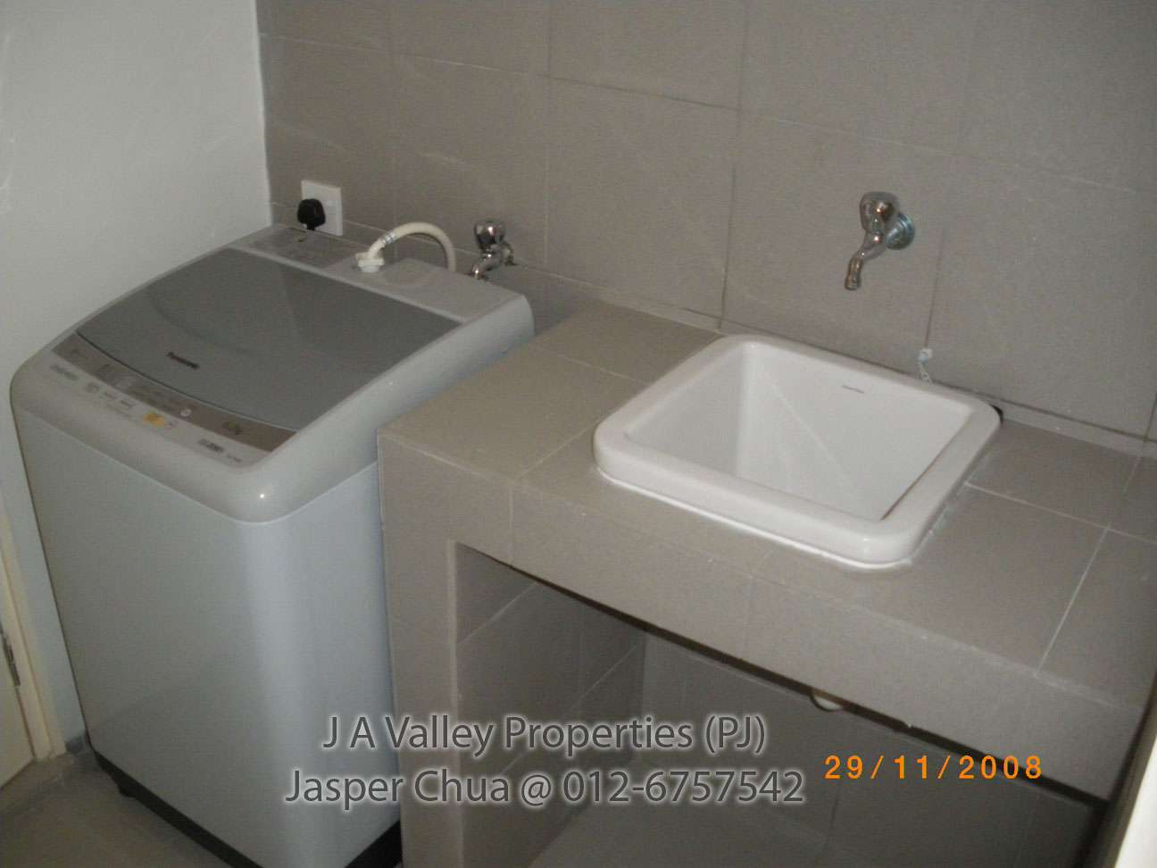 [e_washingmachine.jpg]