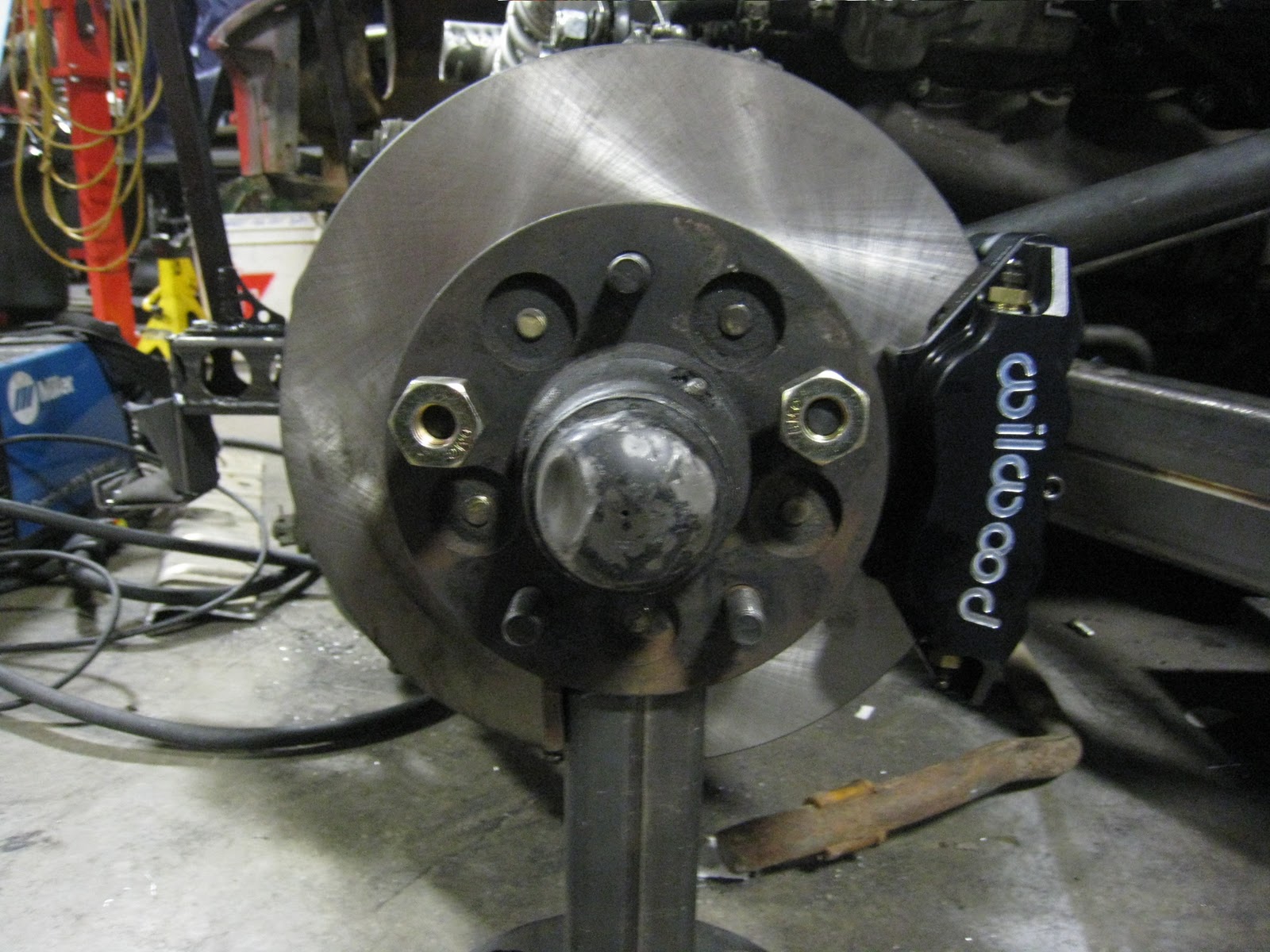 V8 Powered MGBGT Wilwood brakes