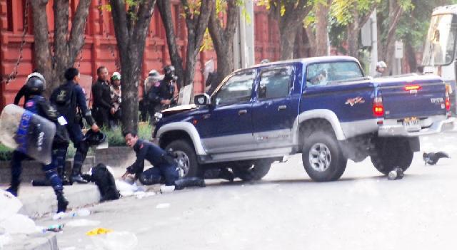 [OQpEmb326472-02.jpg]