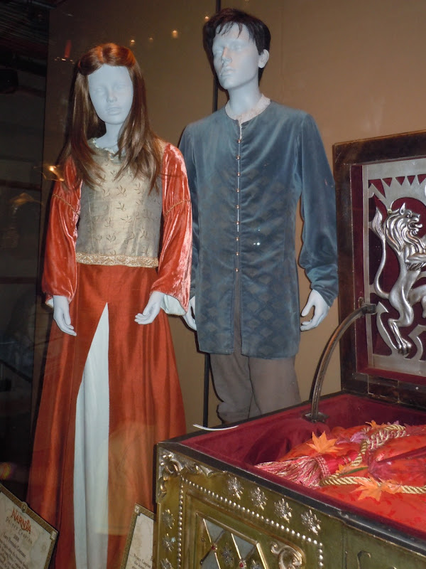 Lucy and Edmund Pevensie Prince Caspian costumes