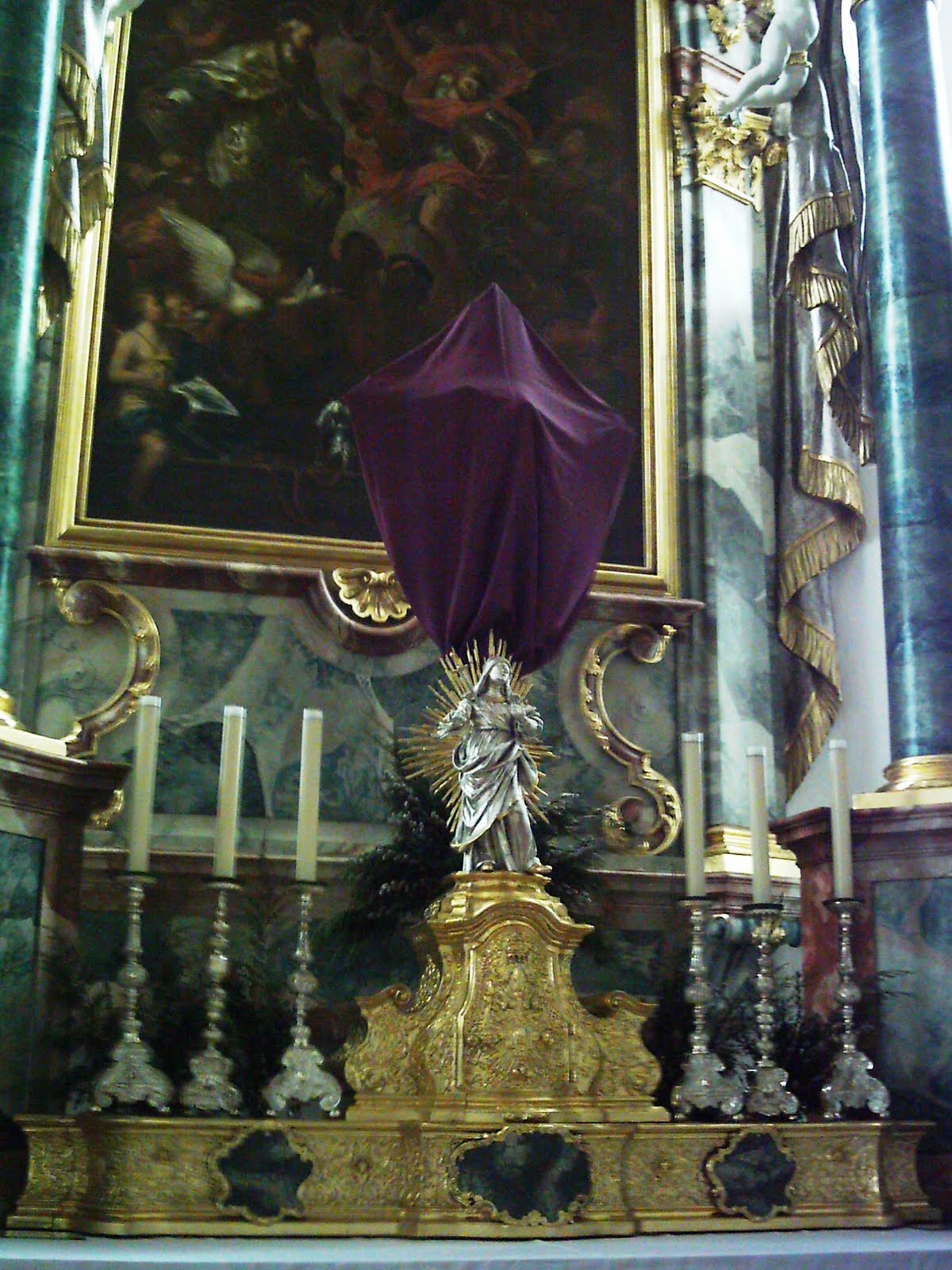A Catholic Life Veiling of Images in Churches during Passiontide