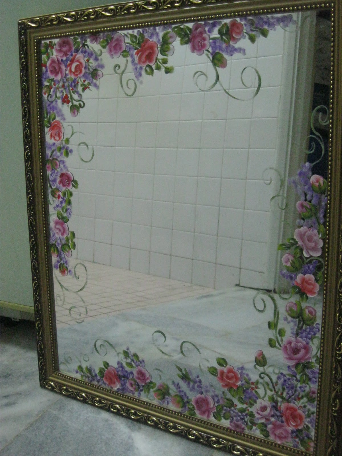 Darwisha's Cottage: cermin hiasan ruang tamu