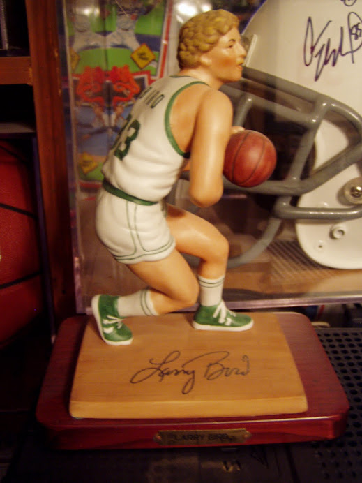 Larry Bird statue