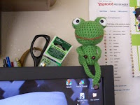 Free crochet frog amigurumi pattern