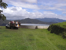 Paseo al patio de secado del Café, Desayuno riquísimo y Tanque de agua australiano