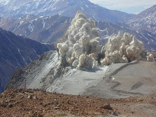 Minería. Voladura de montañas