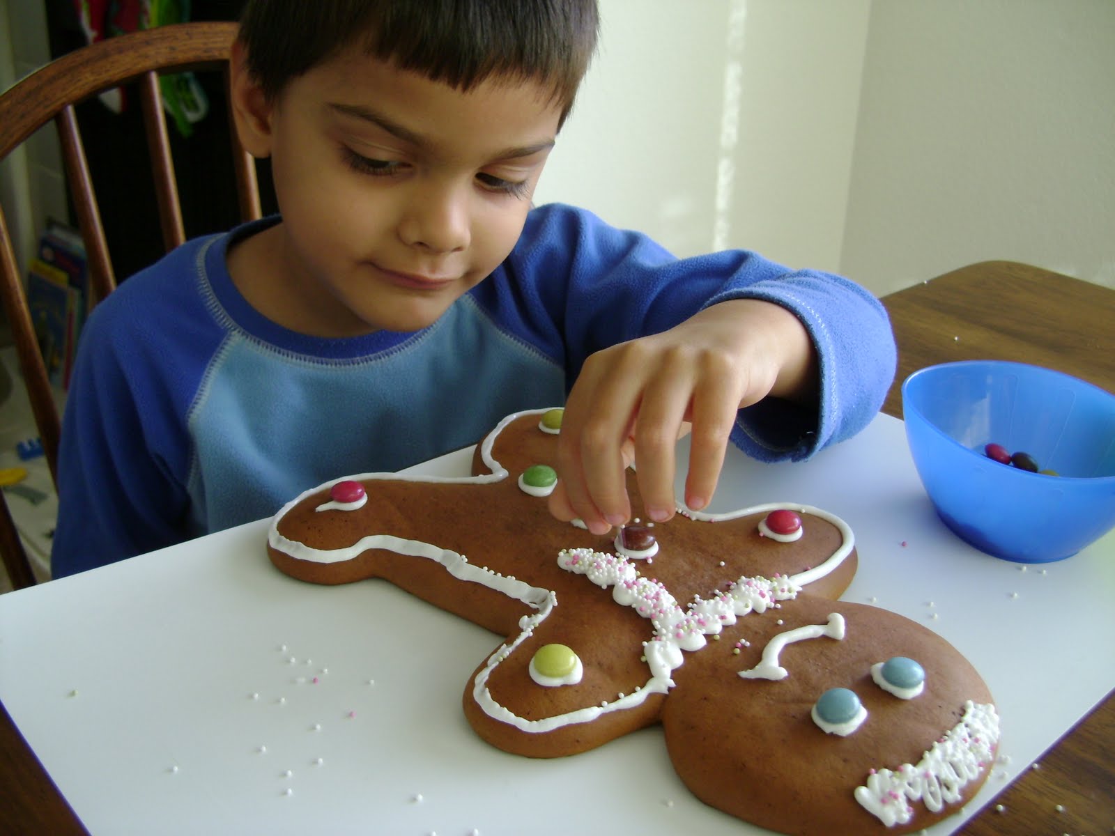 Crafts Place Decorating The Gingerbread Man