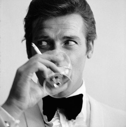 roger-moore.jpg