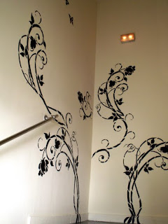 Idea creativa para decorar la pared usando ploter y corte de vinil