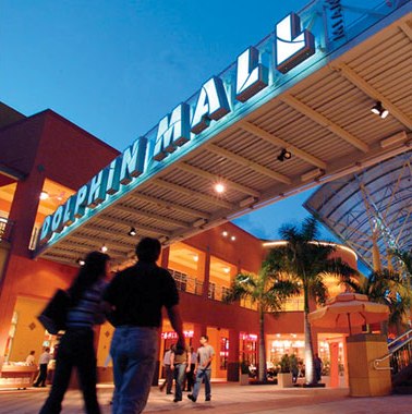Dolphin Mall gets Bloomingdale&#39;s Outlet