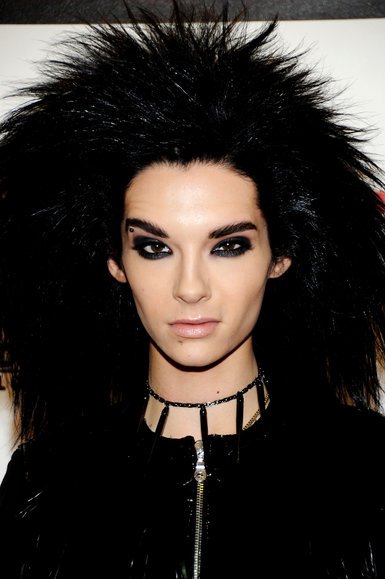 Bill é "deus do guyliner"