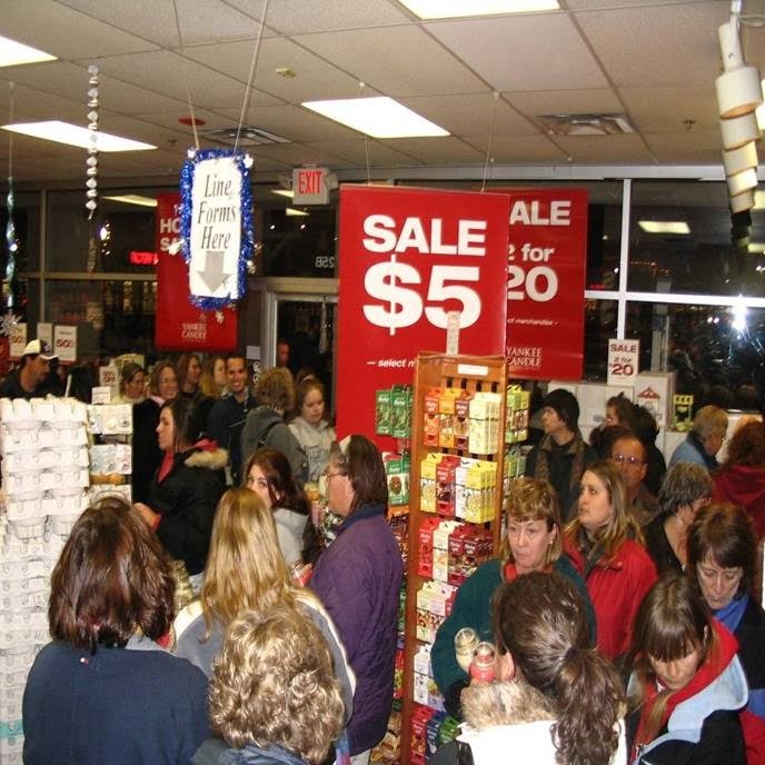 Carolyn's Candle Corner Yankee Candle Outlet Stores Open For Midnight