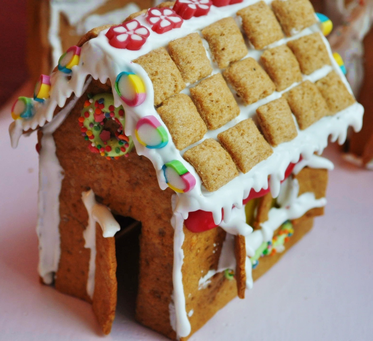 Крыша домика из печенья