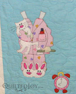 Paper Doll Applique Quilt with quilting by Angela Huffman - QuiltedJoy.com