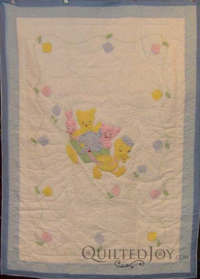 Jen's Baby Quilt, quilted by Angela Huffman