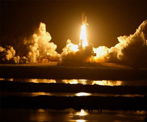 Space shuttle Discovery set for midnight launch