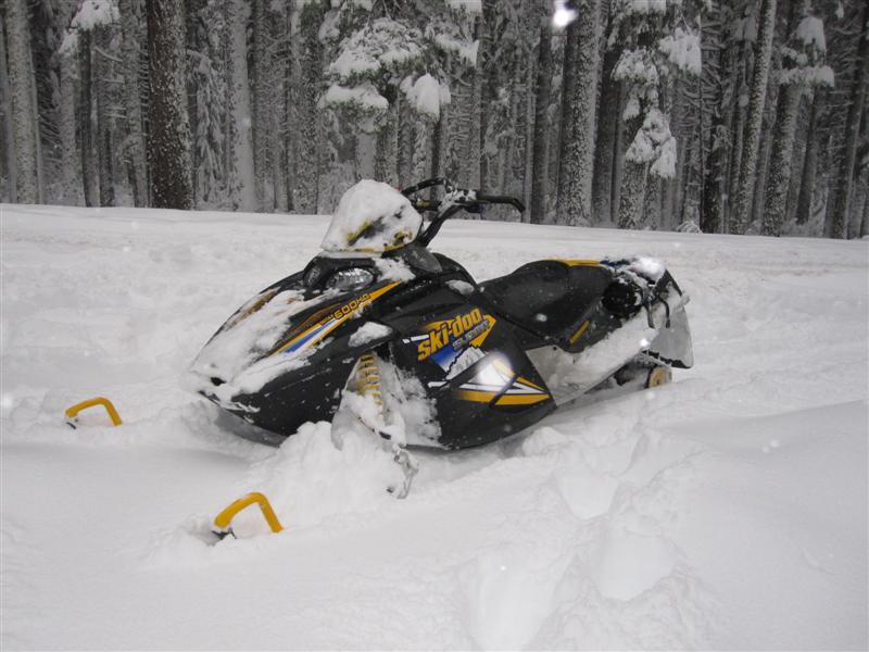 obie miller 2005 SkiDoo Summit 600 HO 144" track w/trailer
