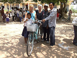 Girls Receives Gravenhurst Rotary Bike