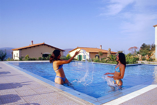 Θάλασσα vs Πισίνα...