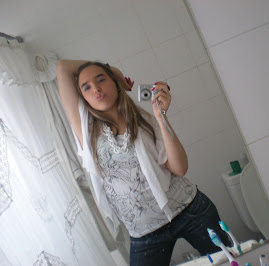 A ti ya no te queda NADA, y a mi me queda por lo menos este sindrome incurable de quererte TANTO...