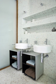 ▷ 1001 + Ideas de cuadros para baños modernos con estilo  Restroom decor,  Small bathroom remodel designs, Bathroom remodel designs