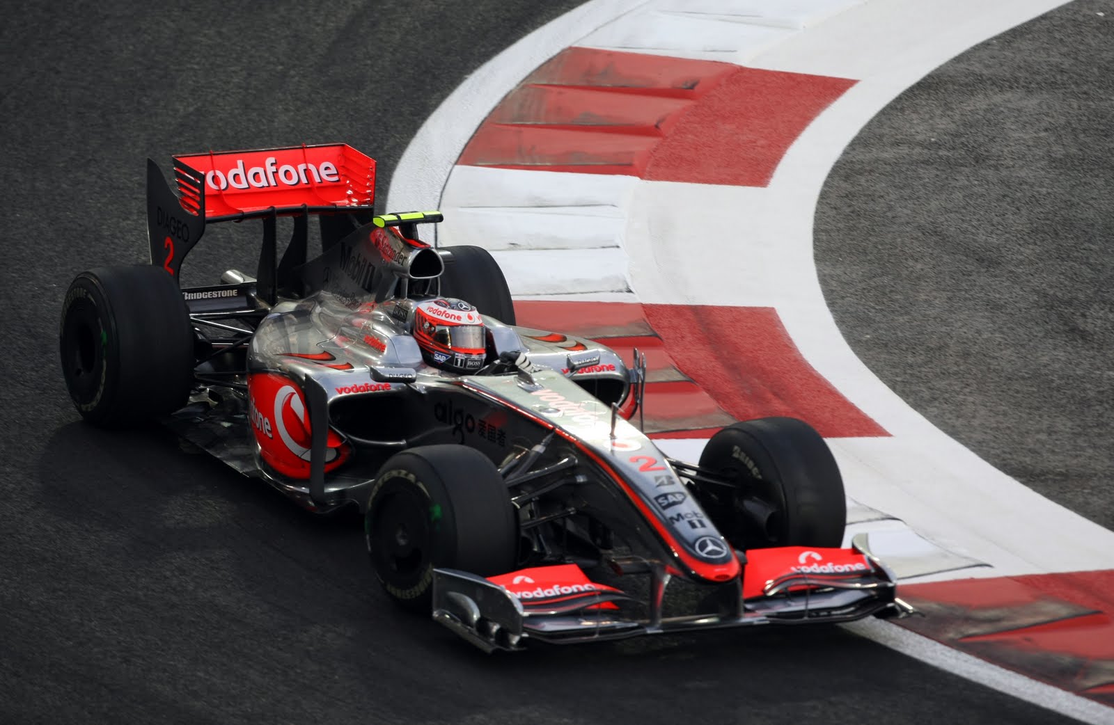 [Heikki+Kovalainen+drives+at+the+Yas+Marina+Circuit.JPG]
