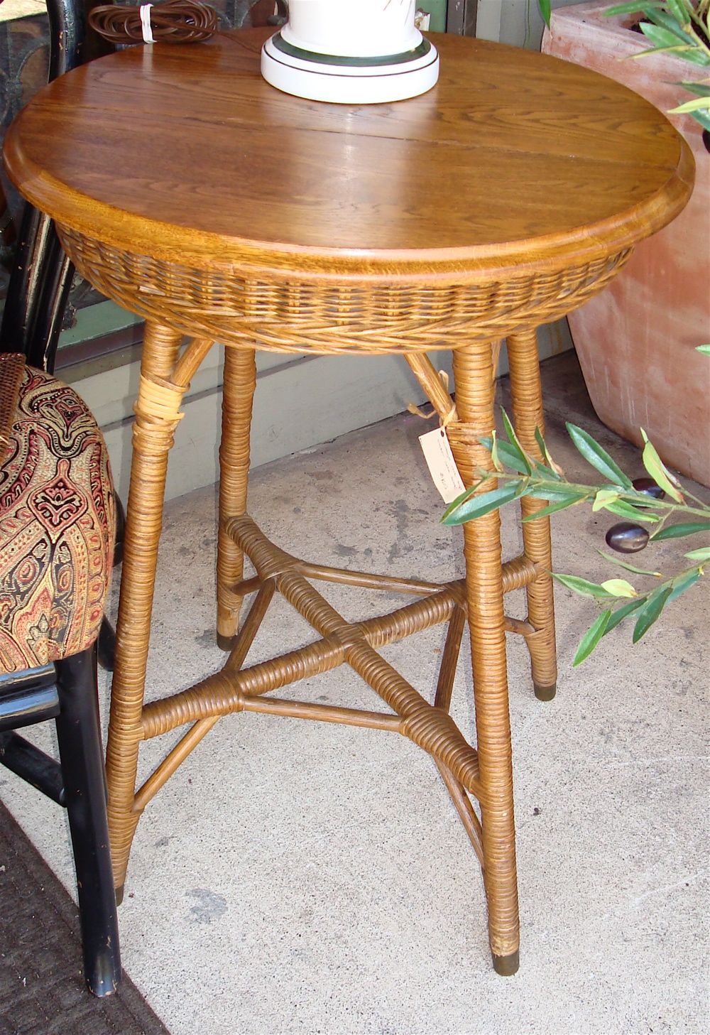 Vita Bella Kenwood Vintage Oak & Wicker Side Table