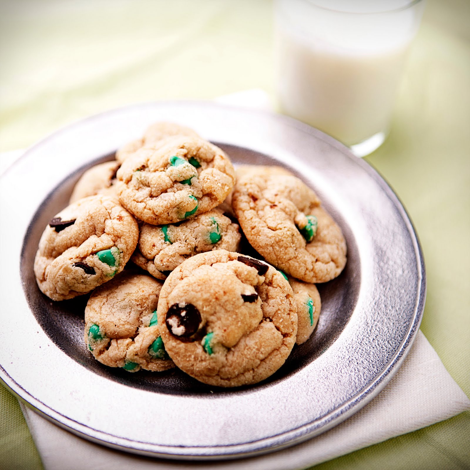 Confessions of a Bakeaholic Mint Chocolate Chip Cookies