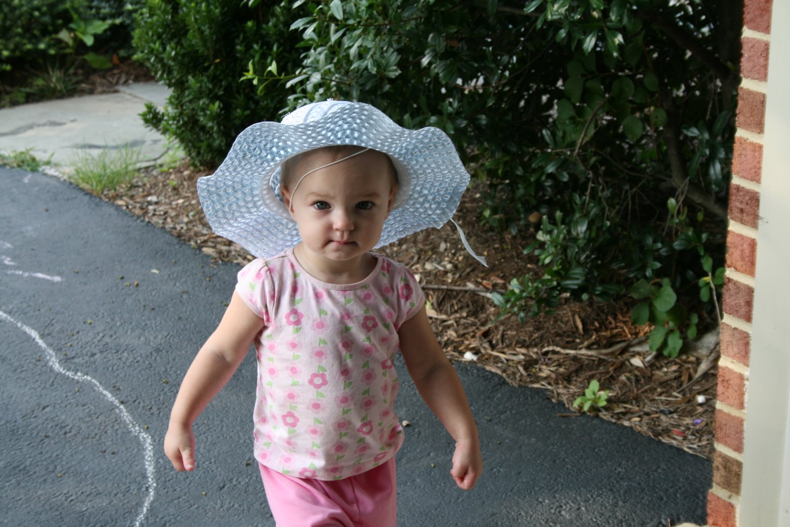 [clean+house+&+maddie+with+hats+013.jpg]