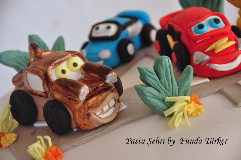 Pasta Sehri Arabalar Pastası ( Şimşek Mc Queen Pastası 2 )