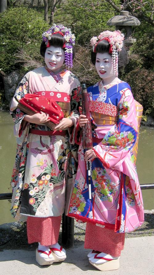Turtle king asian geisha girls