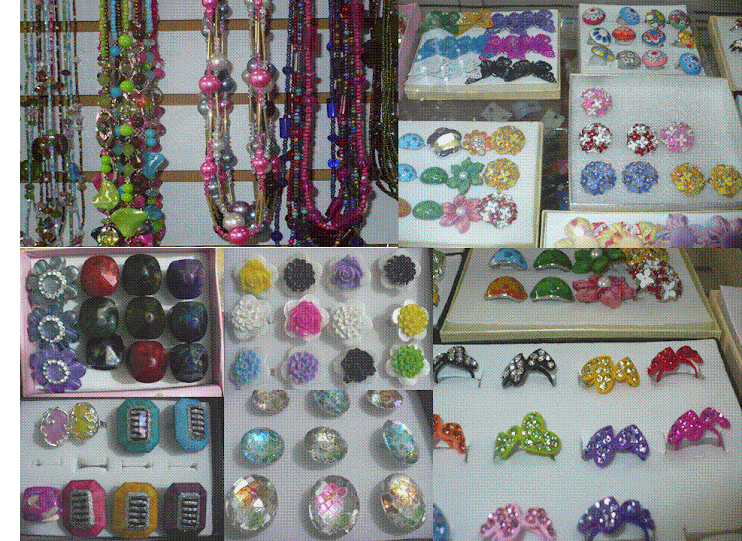 ANILLOS Y COLLARES DE DIFERENTES MODELOS Y COLORES A Bs.15