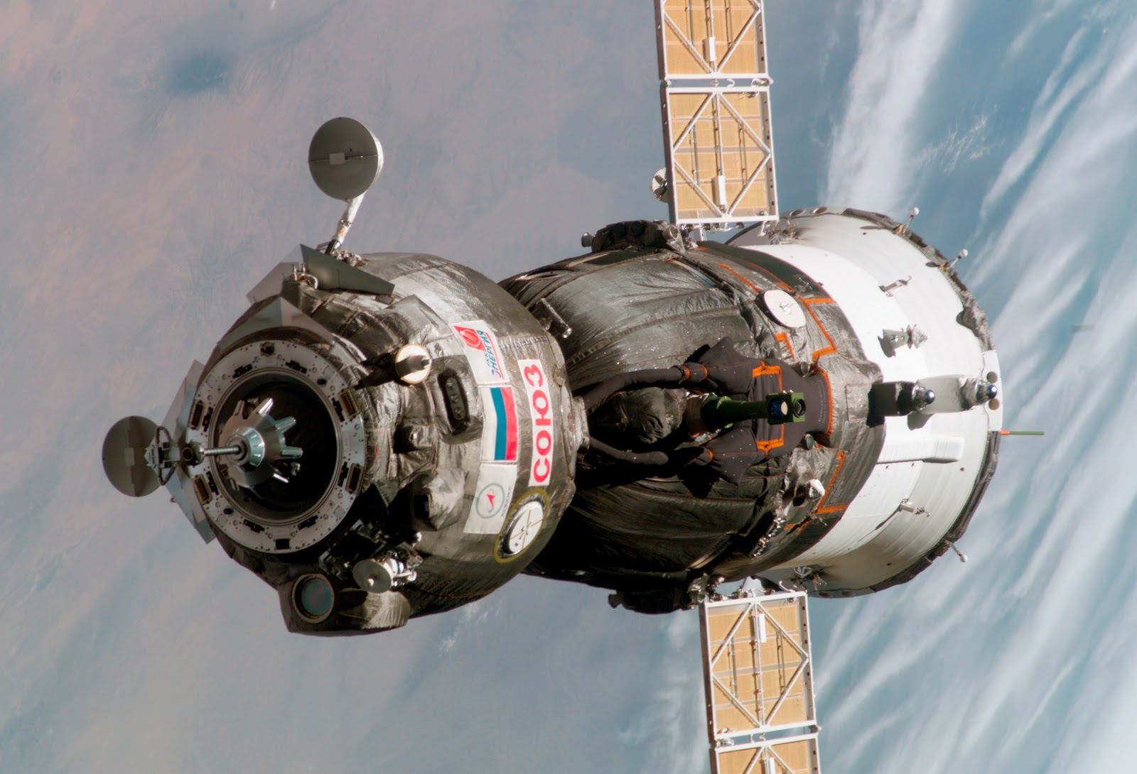 Orbiter.ch Space News Russia's Soyuz Soon to be Only Lifeline to Space