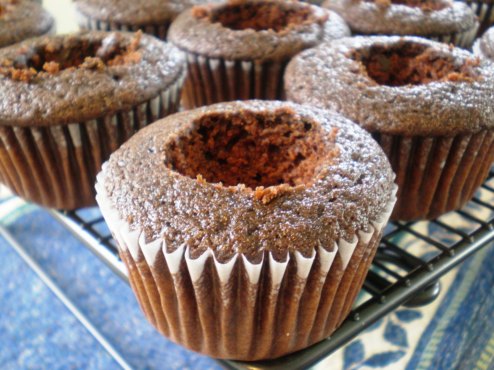 [Irish+Car+Bomb+Cupcakes+22Feb09+010.jpg]