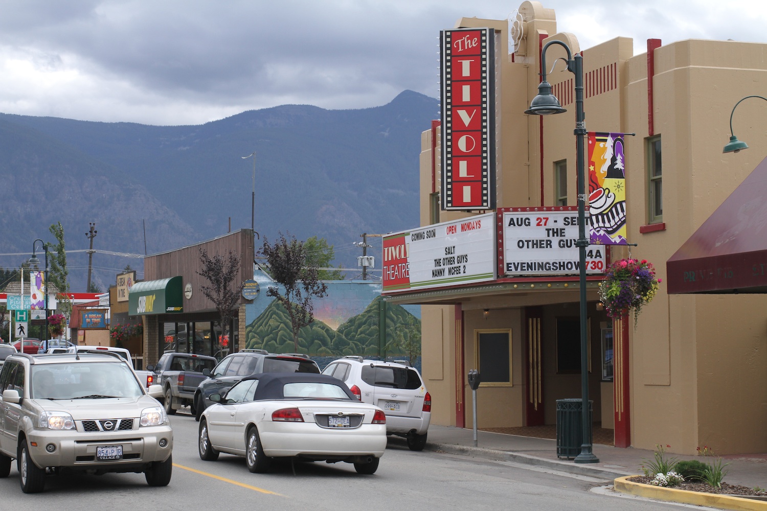 Vancouver A Local's Perspective Return to the Kootenays Creston Vancouver A Local's Perspective Return to the Kootenays Creston