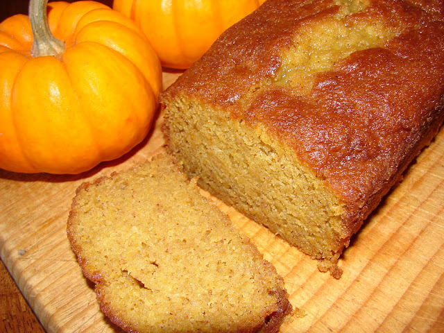 Taraduff's crochet and other stuff: Awesome pumpkin bread!