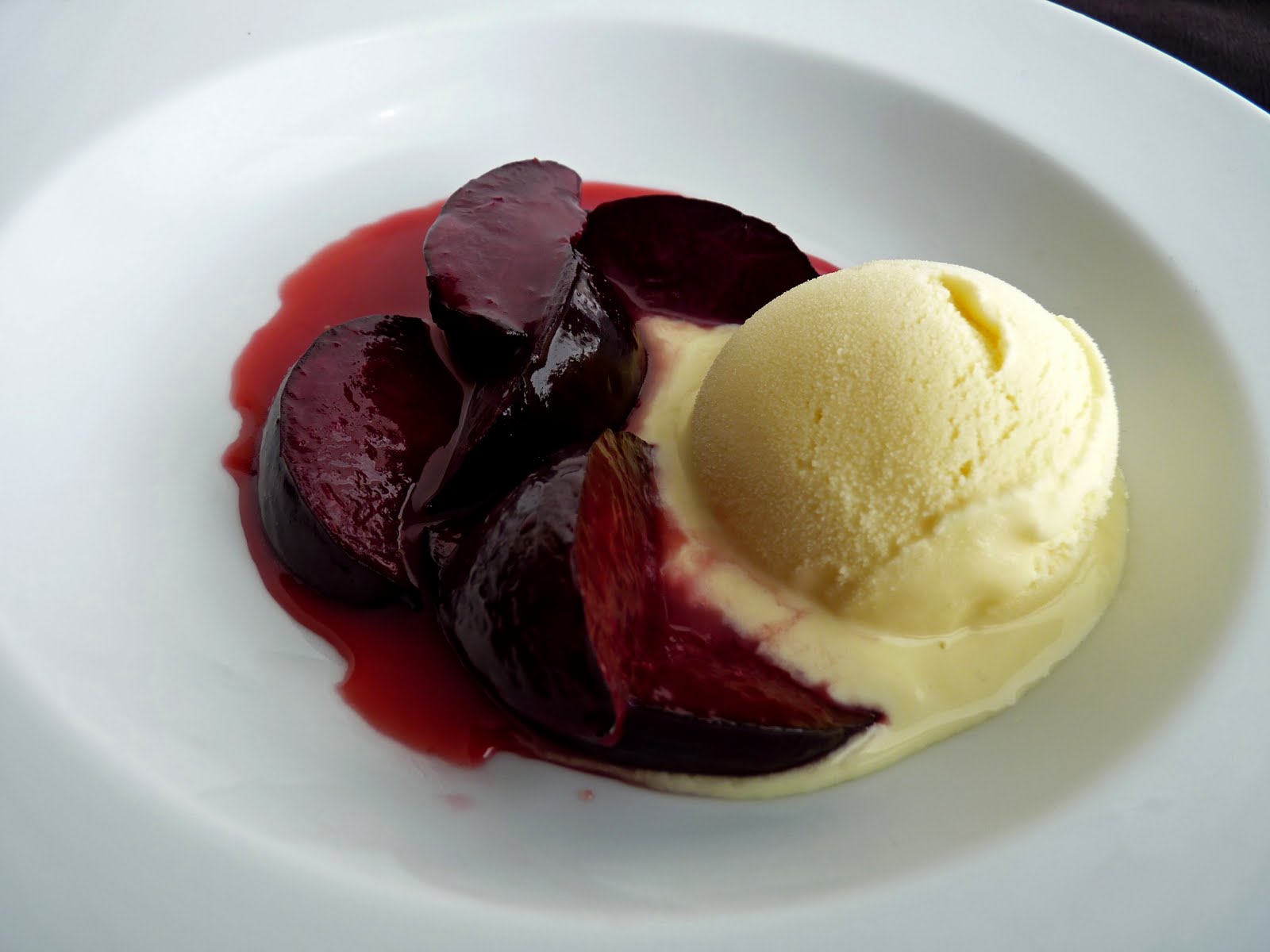 pastry studio Ginger Ice Cream with Plums in Caramel