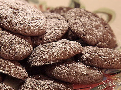 http://2.bp.blogspot.com/_I8SyiXYp9zc/TJF6IDyCjBI/AAAAAAAADq4/DMRql_WZ0H8/s400/paula+deen+gooey+chocolate+cookies.jpg